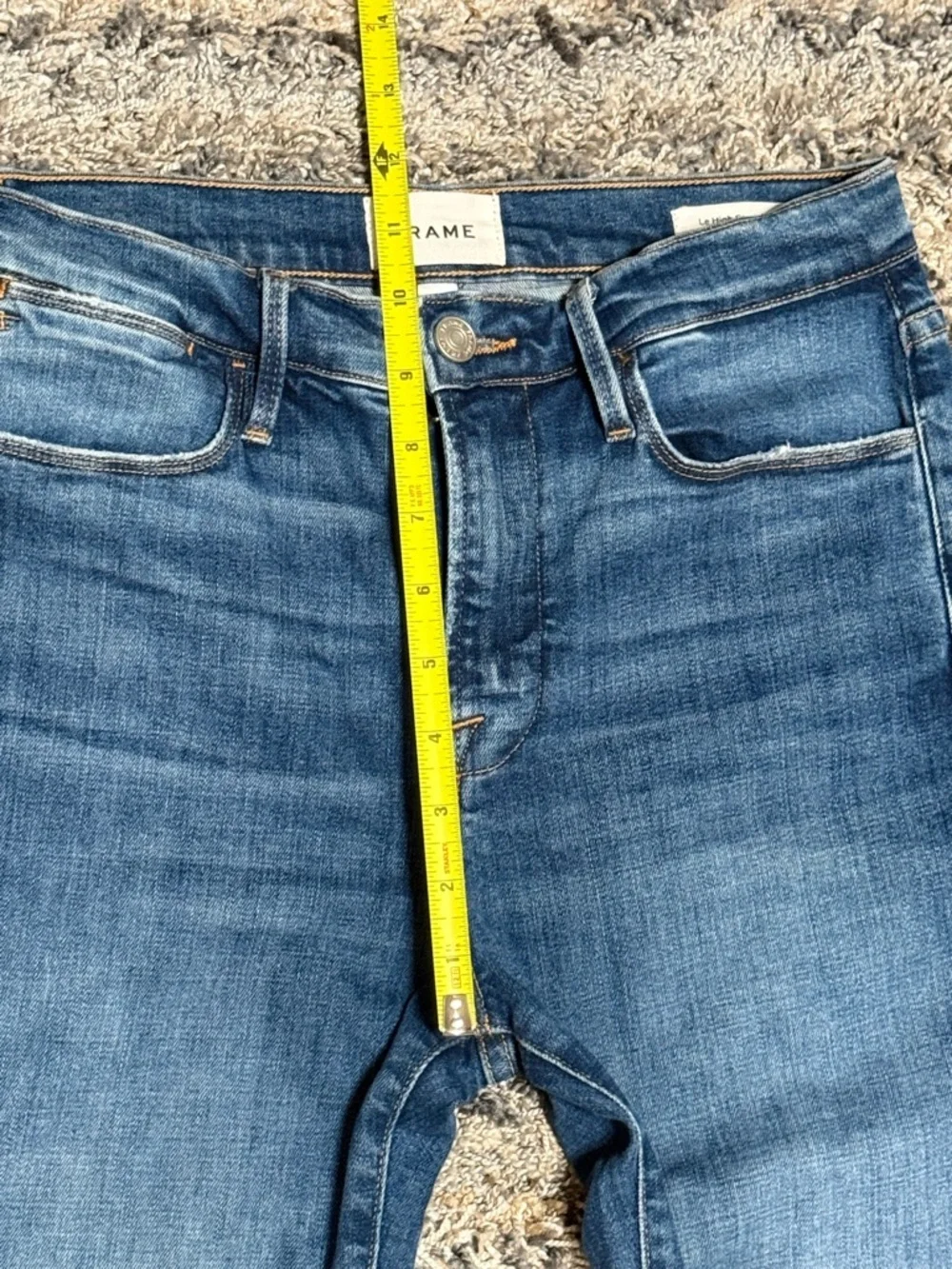 Frame Denim Women’s Straight-Leg Jeans in Medium Blue - Picture 5 of 10